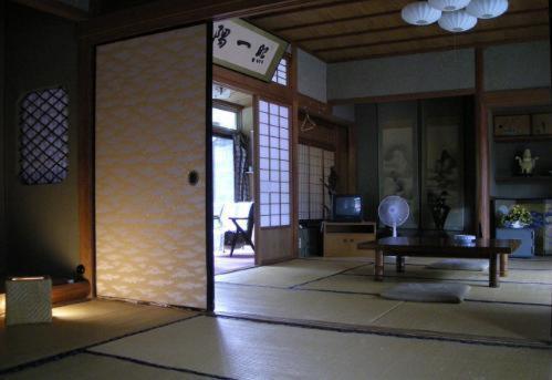 Saratoku Ryokan Tenkawa Номер фото
